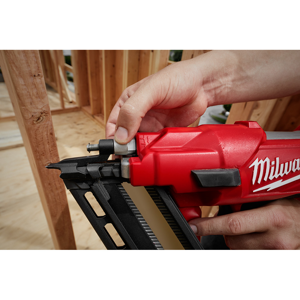 Milwaukee M18 FUEL 30 Degree Framing Nailer Kit from GME Supply