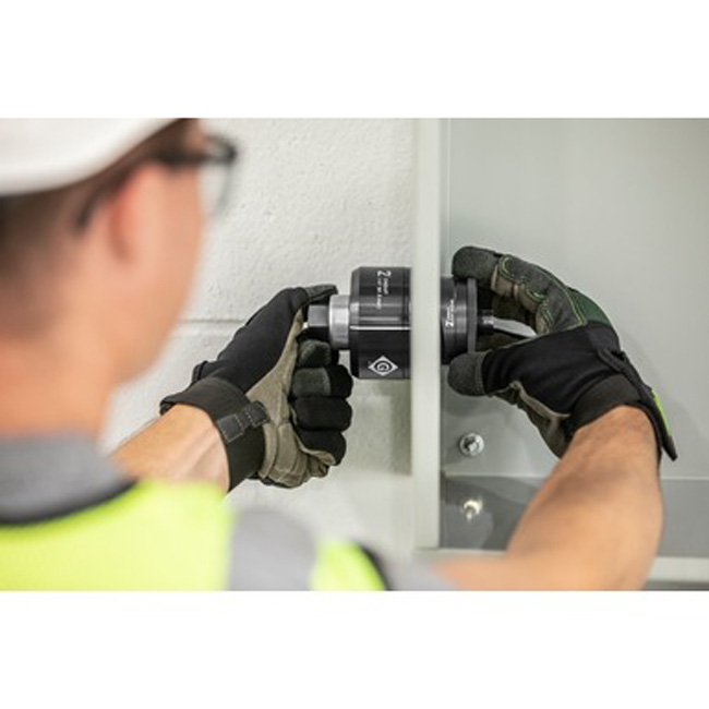 Greenlee 1/2 Inch to 2 Inch Knockout Kit with Ratchet and SlugBuster from GME Supply