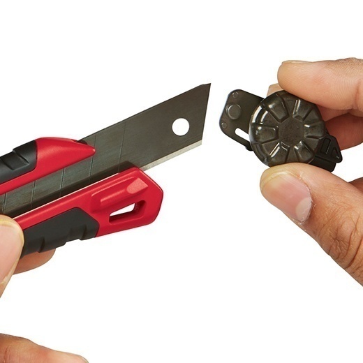 Milwaukee 48-22-1962 25mm Snap Off Knife with Metal Lock and Precision Cut Blade from GME Supply