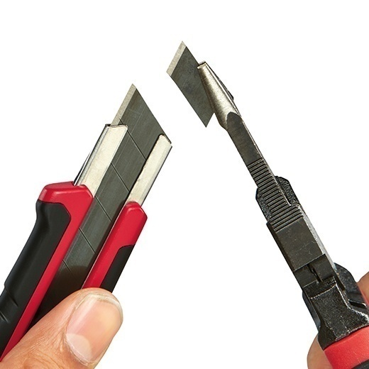 Milwaukee 48-22-1962 25mm Snap Off Knife with Metal Lock and Precision Cut Blade from GME Supply