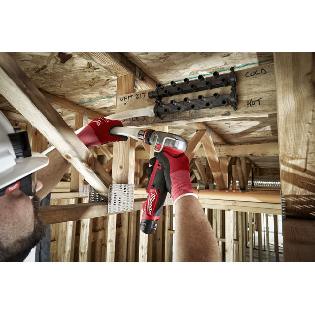 Milwaukee M12 FUEL ProPEX Expander Kit with 1/2 Inch to 1 Inch RAPID SEAL ProPEX Expander Heads from GME Supply