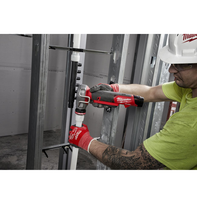 Milwaukee M12 FUEL ProPEX Expander Kit with 1/2 Inch to 1 Inch RAPID SEAL ProPEX Expander Heads from GME Supply