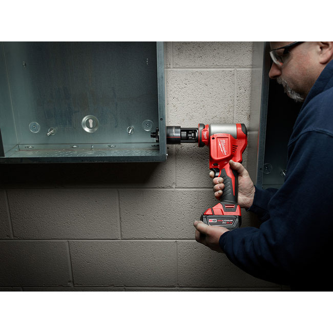 Milwaukee M18 FORCE LOGIC 10 Ton Knockout Tool Kit from GME Supply