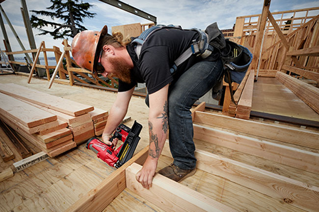 Milwaukee M18 FUEL 21 Degree Framing Nailer from GME Supply
