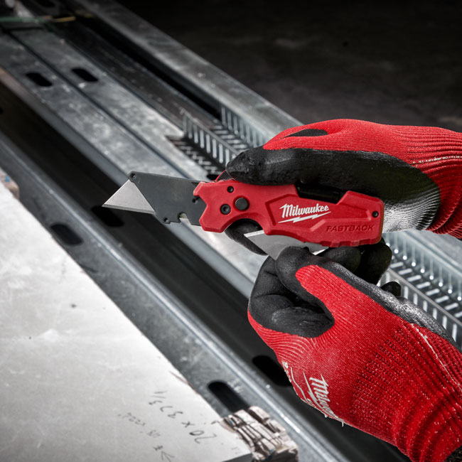 Milwaukee FASTBACK 6-in-1 Folding Utility Knife from Columbia Safety