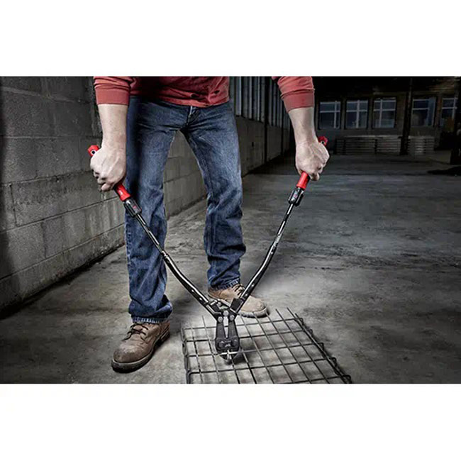 Milwaukee 24 Inch Bolt Cutters with POWERMOVE Extendable Arms from GME Supply