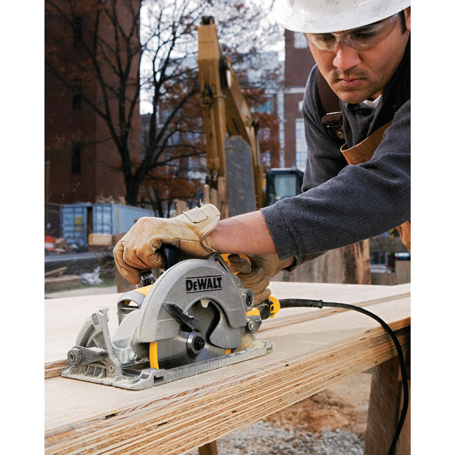 DeWALT 7-1/4 Inch Worm Drive Circular Saw with Brake from GME Supply