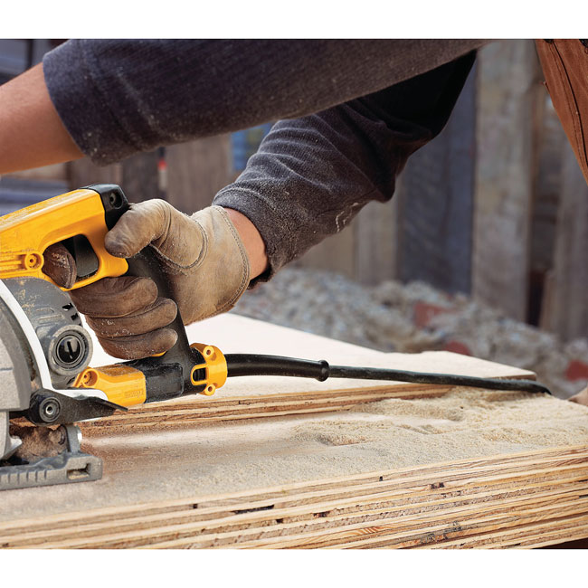 DeWALT 7-1/4 Inch Worm Drive Circular Saw with Brake from GME Supply